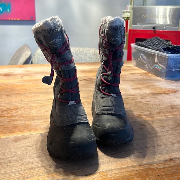 North face big girls boots - Picture 1 of 5
